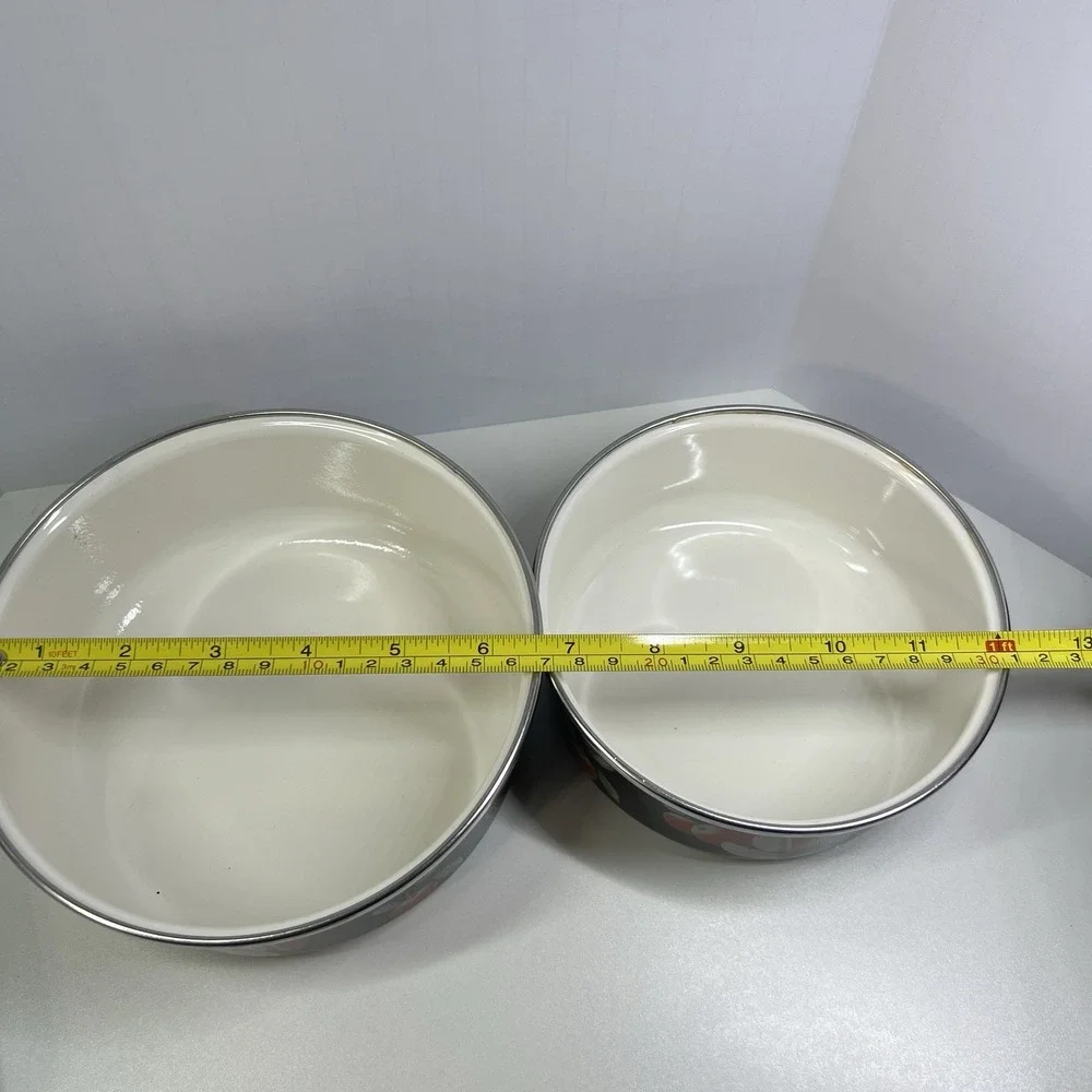 Vintage Ginnys Enamel Pan and 2 Bowls Apples Red Black Lot of 3‎ Movie Prop